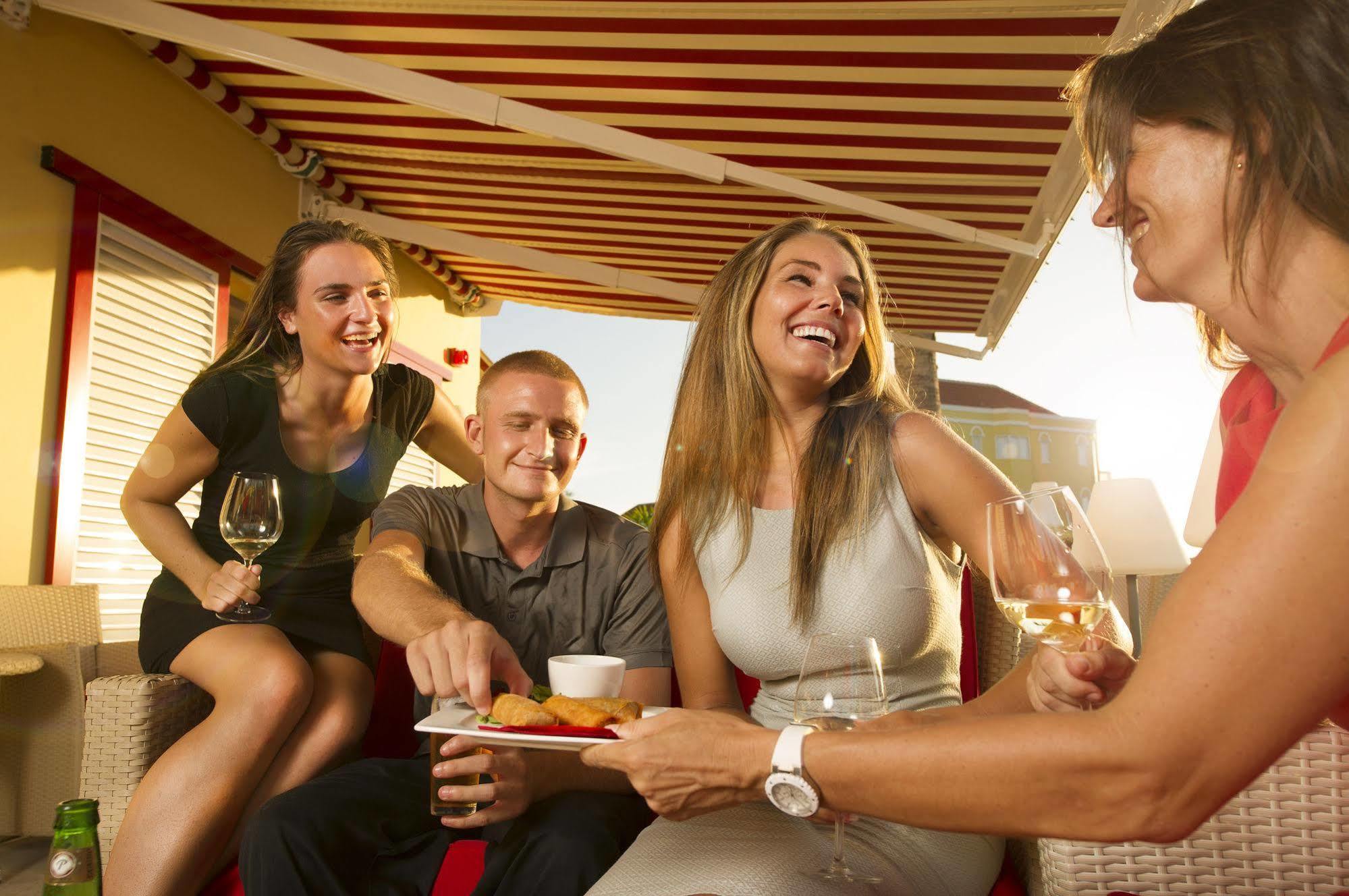 Bayside Boutique Hotel - Blue Bay Golf & Beach Resort Dorp Dorp Sint Michiel المظهر الخارجي الصورة
